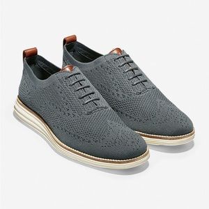 Cole Haan Men's Original Grand Wingtip Oxford. Men’s 11. Grey.